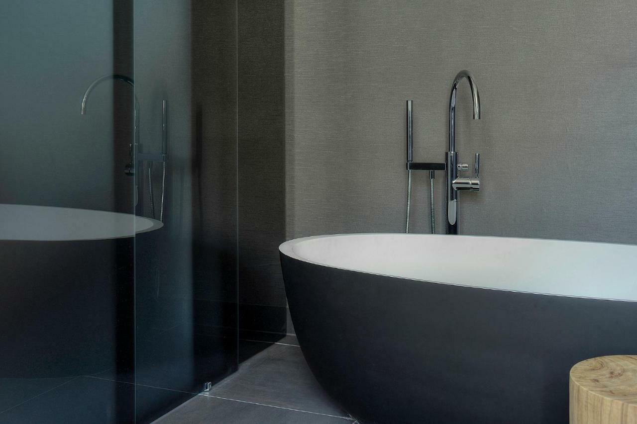 Kazerne Hotel - Member Of Design Hotels 埃因霍温 外观 照片
